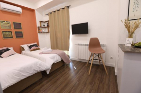 hotelise I Lily Studio